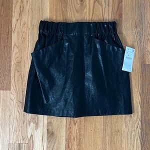 Zara basic black mini skirt size small with pockets